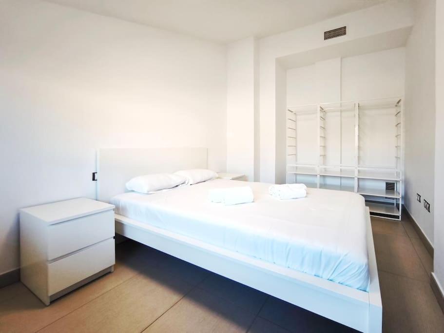 Moderno Apartamento Duplex En Terrassa Centro Buitenkant foto