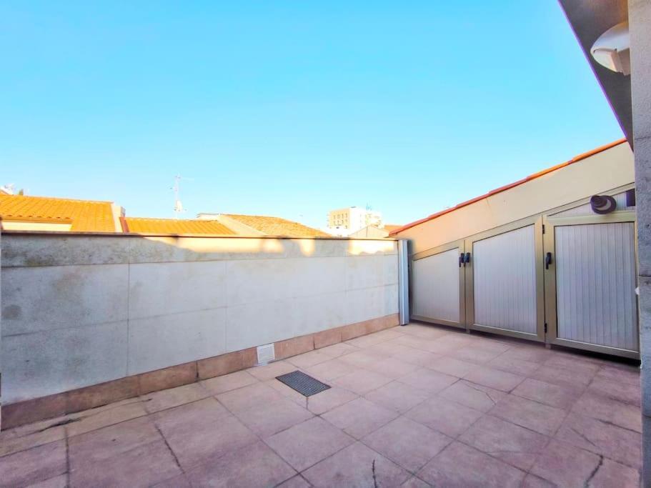 Moderno Apartamento Duplex En Terrassa Centro Buitenkant foto
